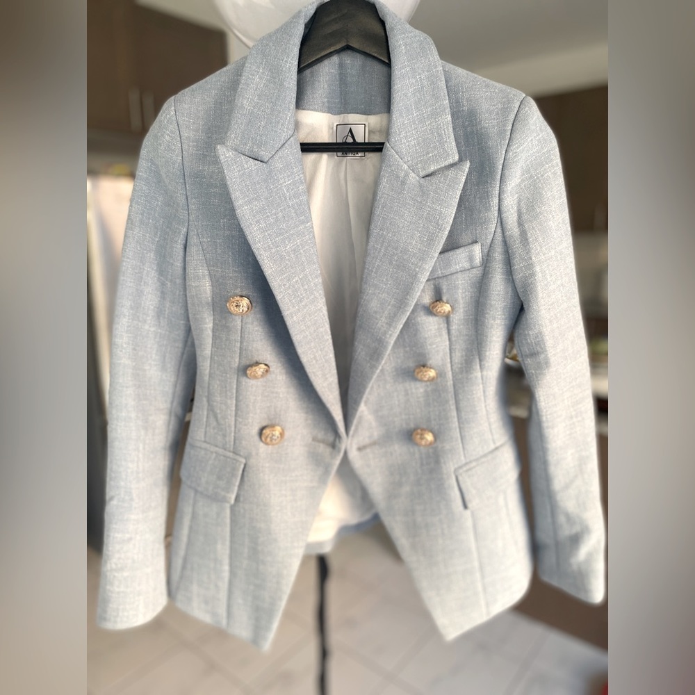 Amazing NEW jacket